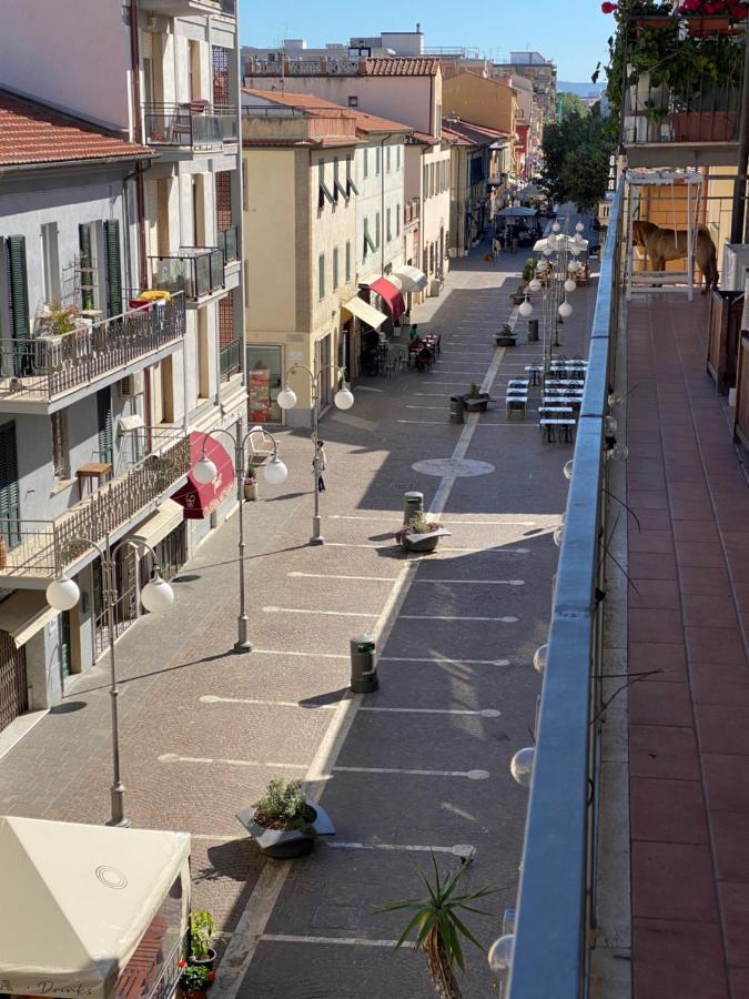 Affittacamere Via Roma 12 Follonica Exterior photo